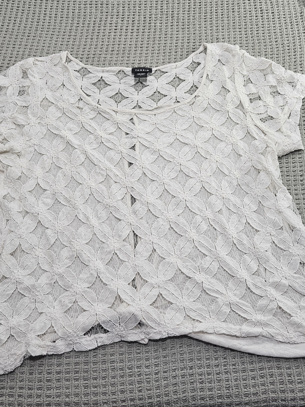 torrid Cream Floral Lace Short Sleeve Overlay Top